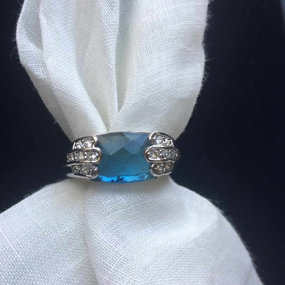 Premier Designs Sapphire-colored ring